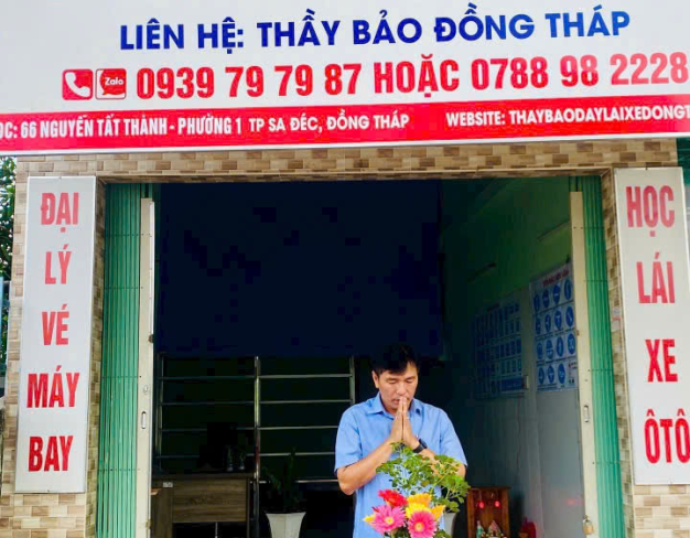 Khai trương